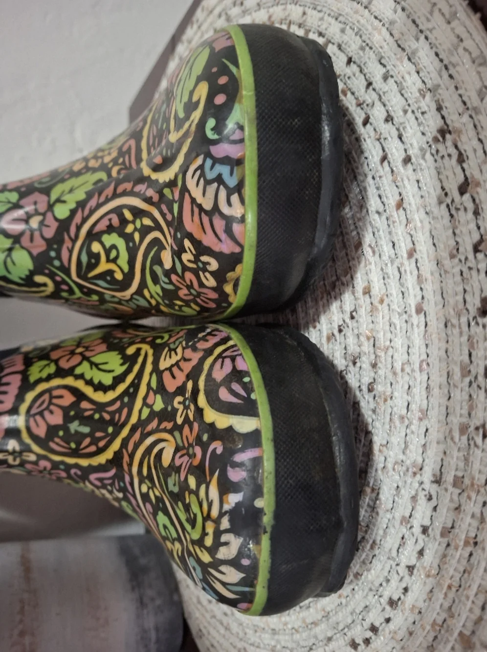 Bogs Kids Tuscany Waterproof Rain/Snow Boots Size 5.
